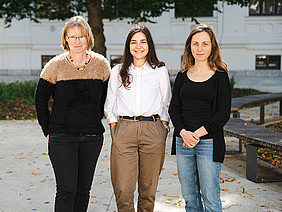 Anja Ischebeck, Ana Arsenovic und Natalia Zaretskaya (v.l.) haben in ihren Untersuchungen neues Wissen über die Verarbeitung optischer Illusionen durch das Gehirn gewonnen. Foto: Uni Graz/Angele.